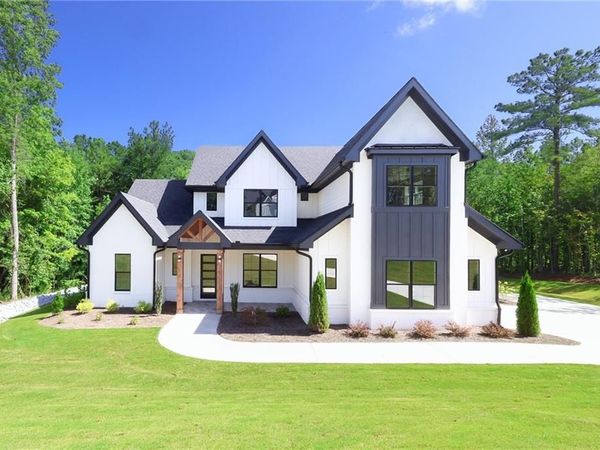 121 Forest Berry Court, Newnan, GA 30265