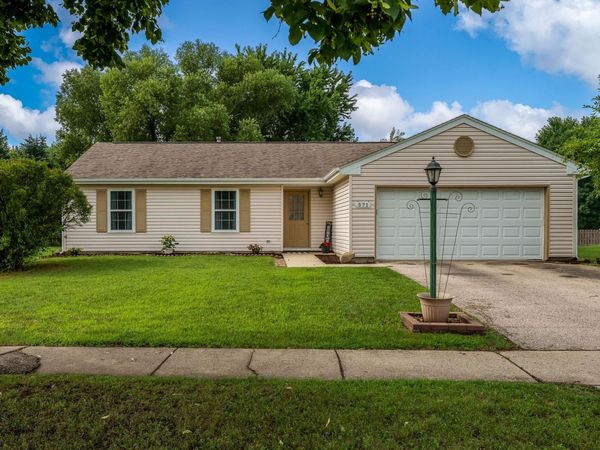 571 Newport Court, ISLAND LAKE, IL 60042