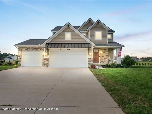 2294 W Gallant Fox Way, St. Johns, MI 48879