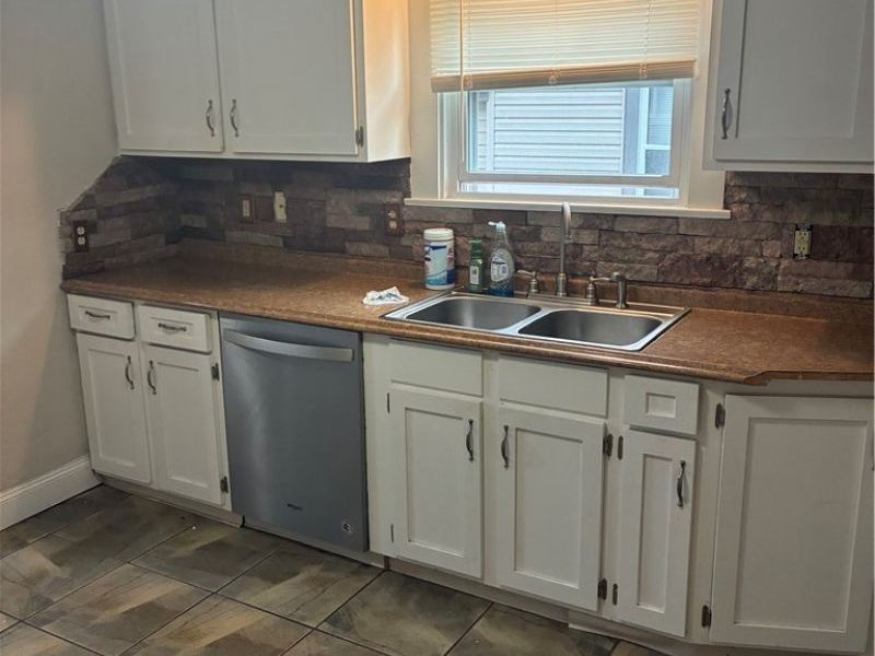 390 WILSON Street W, Struthers, OH 44471 Photo 2