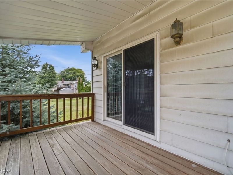 2475 Robinhood Drive, Parma, OH 44134 Photo 12