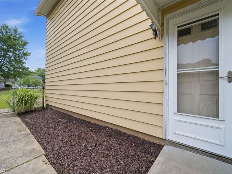 2475 Robinhood Drive, Parma, OH 44134 Photo 34