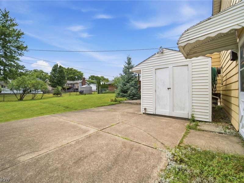 2475 Robinhood Drive, Parma, OH 44134 Photo 37