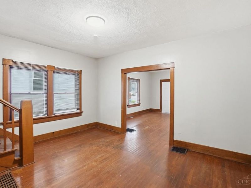 24 W Beechwood Avenue, Dayton, OH 45405 Photo 9