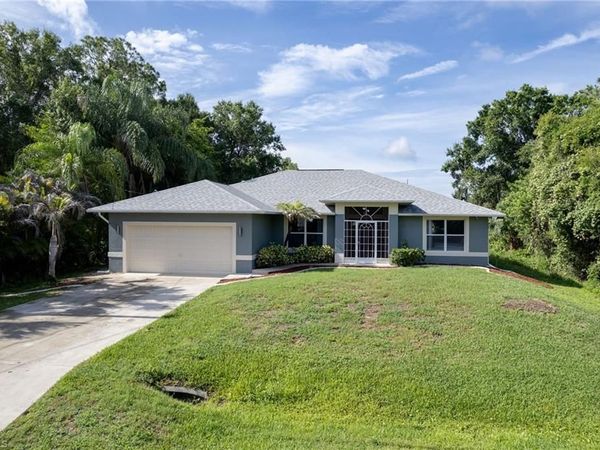 2707 7th ST W, LEHIGH ACRES, FL 33971
