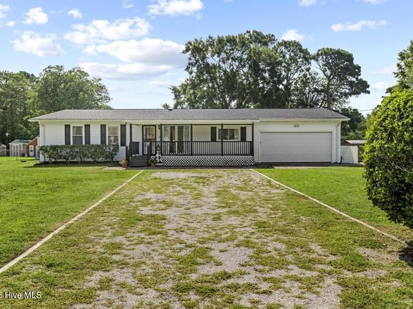 2828 Easy Street, Newport, NC 28570