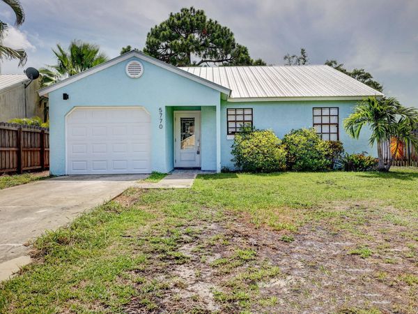 5770 SE WILSIE Drive, Stuart, FL 34997