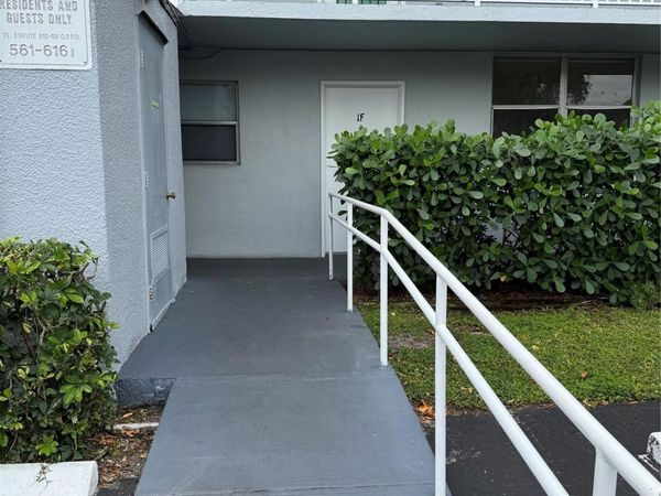 115 ROYAL PARK Drive, Unit 1F, Oakland Park, FL 33309