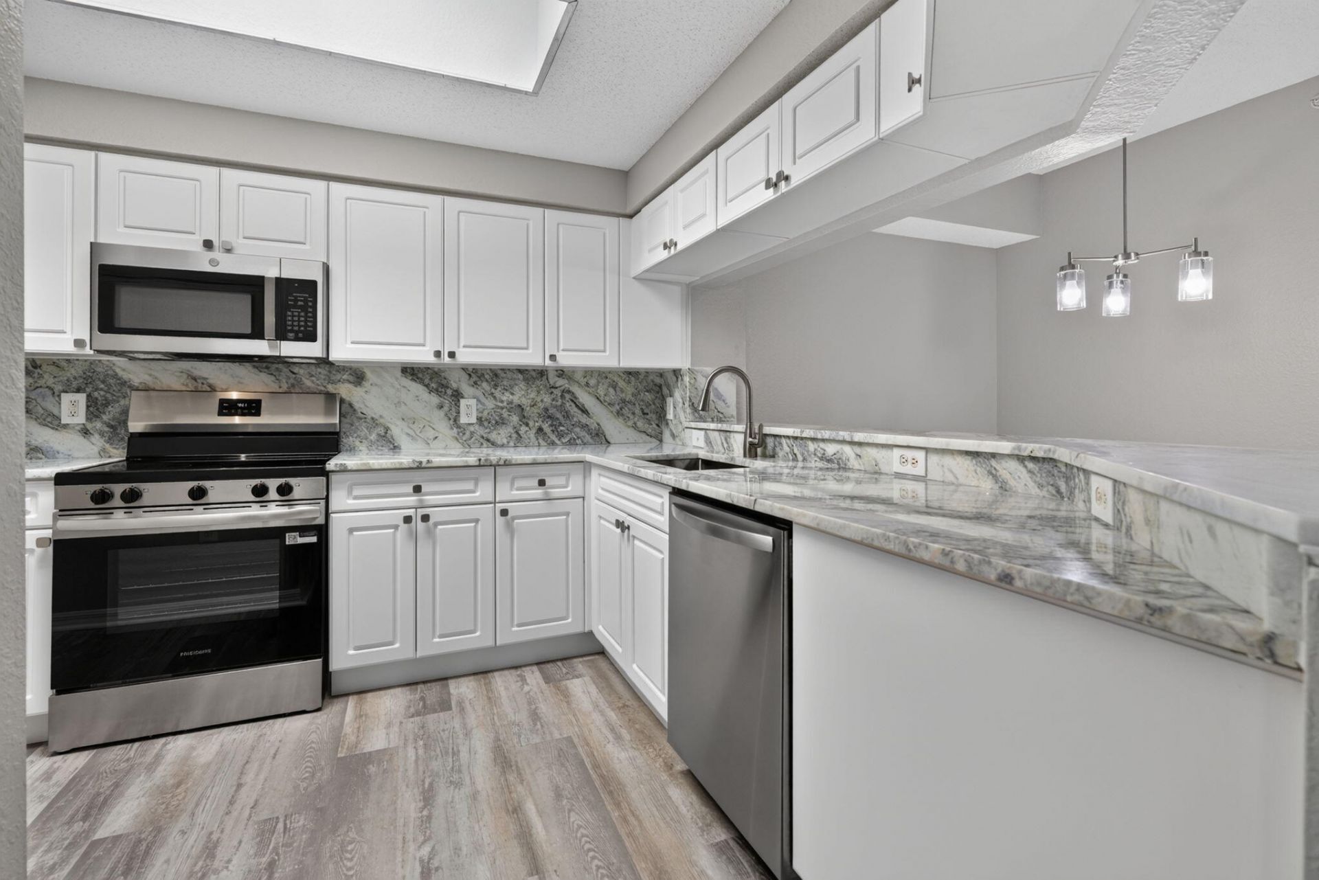 3022 Alcazar Place, Unit 301, Palm Beach Gardens, FL 33410 Photo