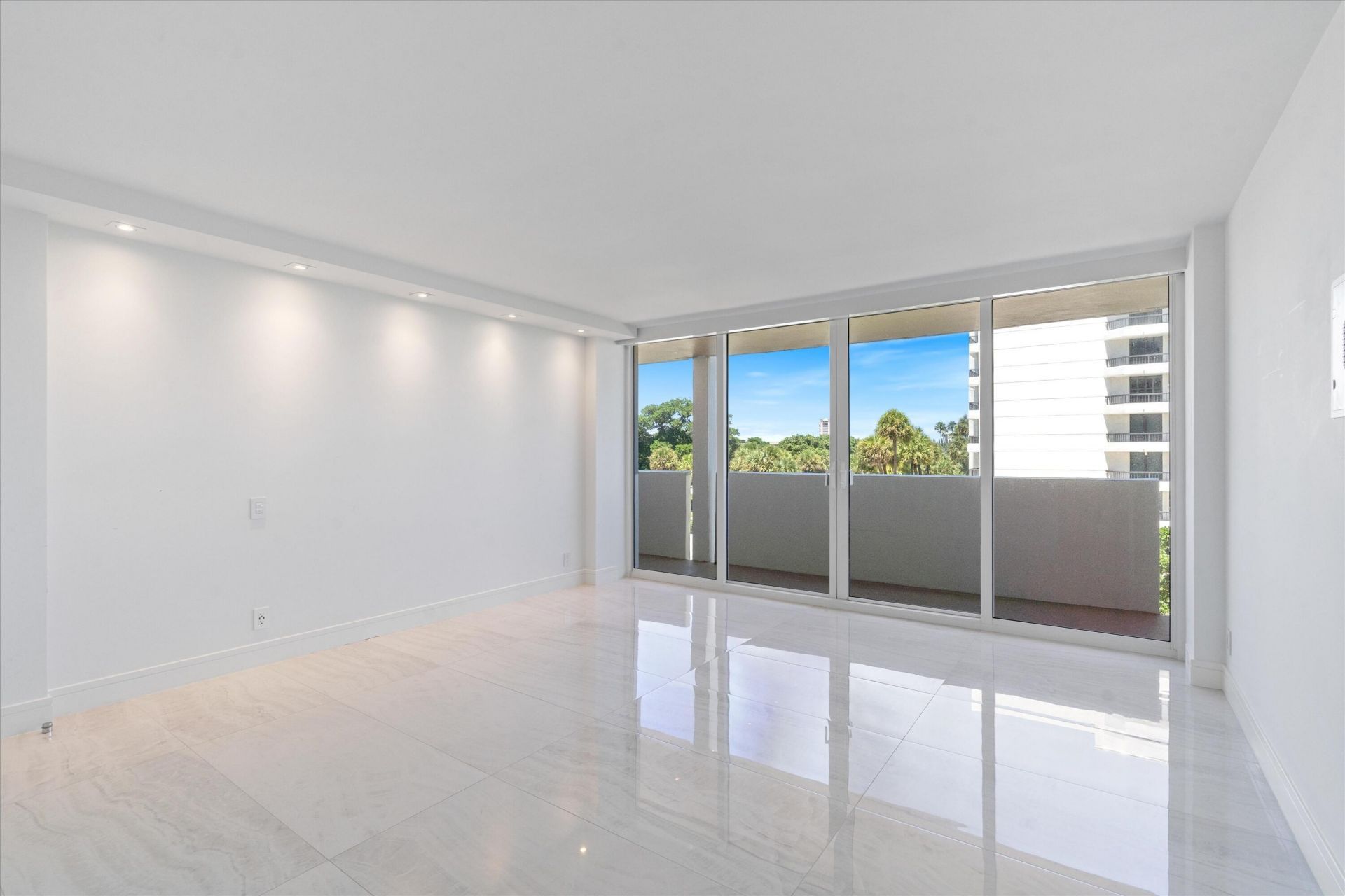 2000 S Ocean Boulevard, Unit 3J, Boca Raton, FL 33432 Photo