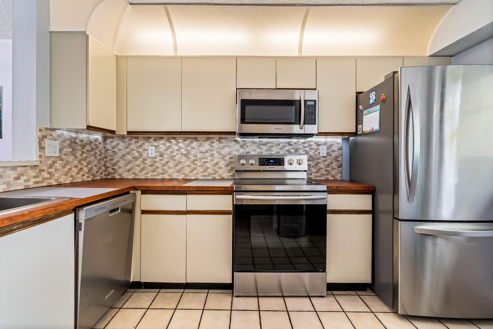 7579 NW 79th Avenue, Unit 204, Tamarac, FL 33321 Photo