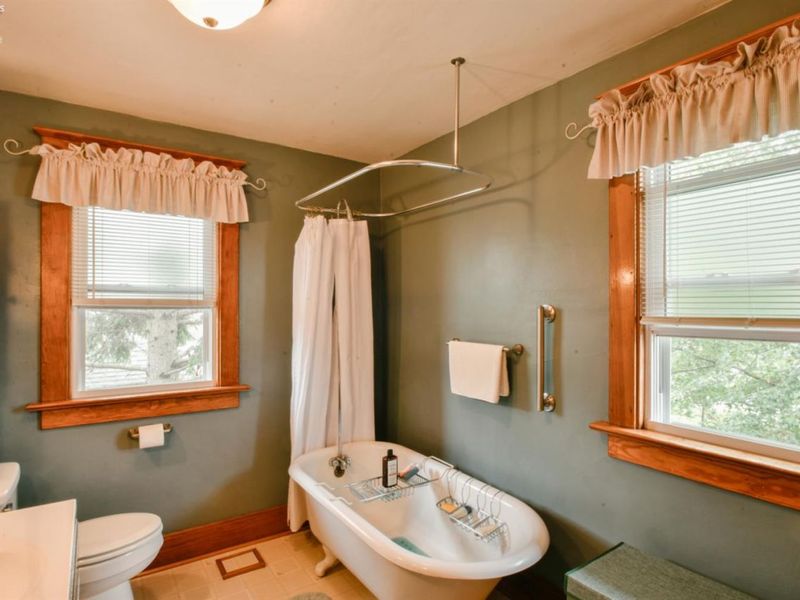 418 E 6th Street, Port Clinton, OH 43452 Photo 18