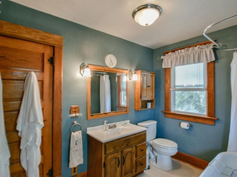 418 E 6th Street, Port Clinton, OH 43452 Photo 19