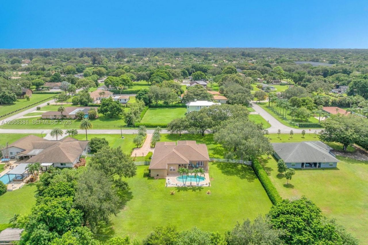 2979 SW 144th Ter, Davie, FL 33330 Photo