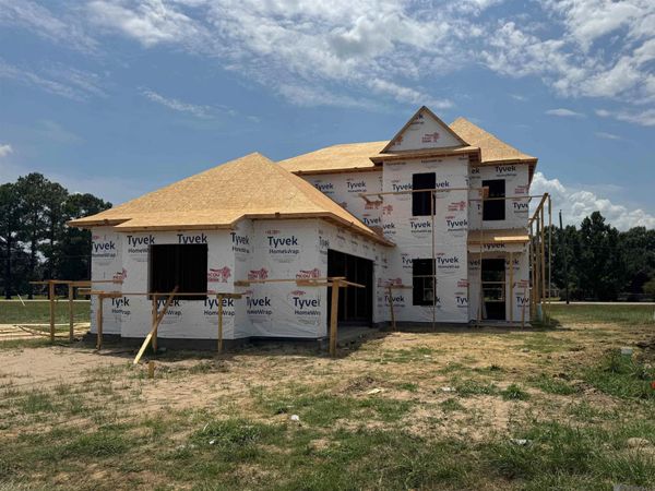 5106 Stonewater Dr, Gonzales, LA 70737