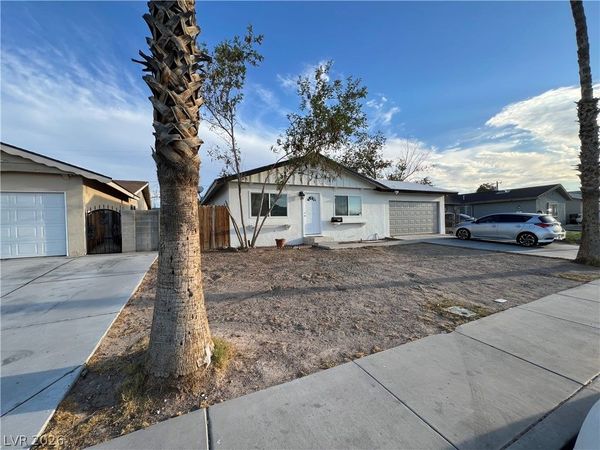 2301 E Brooks Avenue, North Las Vegas, NV 89030