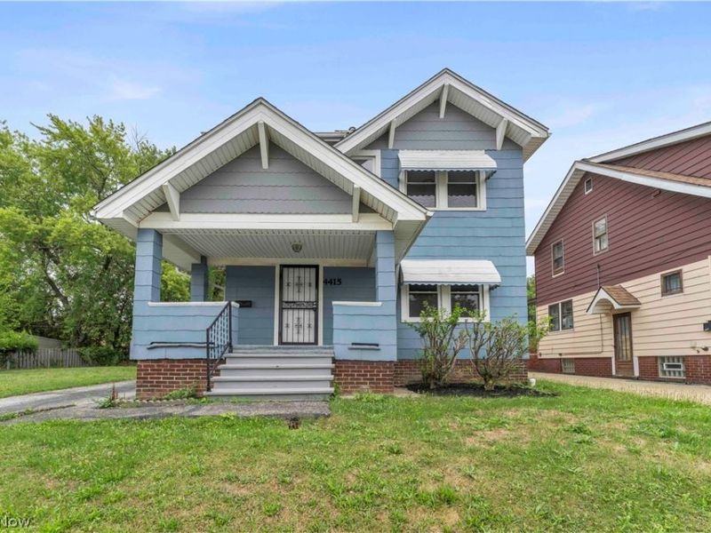 4415 E 139th Street, Garfield Heights, OH 44105 Photo 2