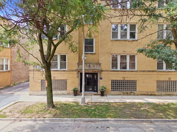 4542 N Albany Avenue , Unit 2, Chicago, IL 60625