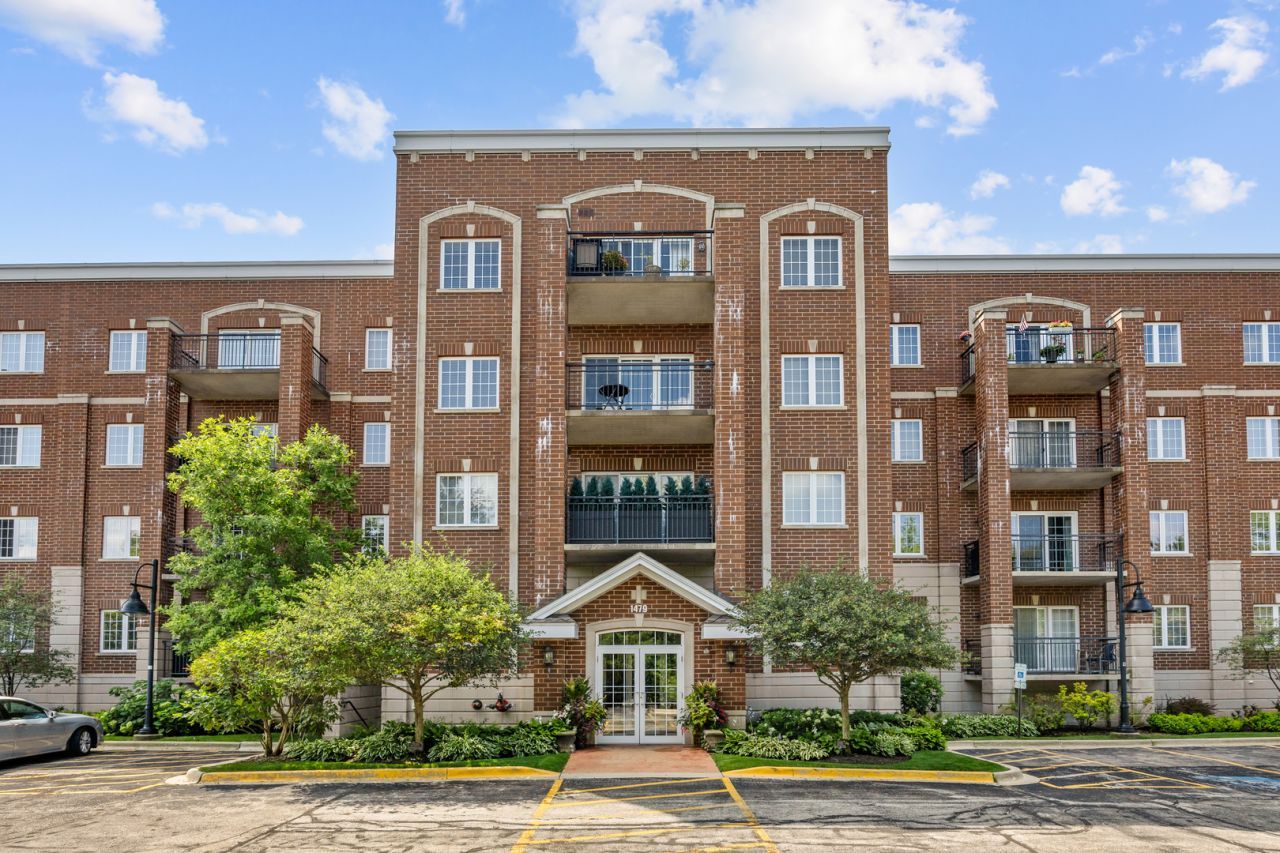 1479 N Milwaukee Avenue, Unit 307, Libertyville, IL 60048 Main Photo