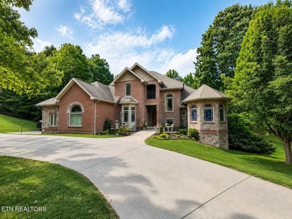 73 Hickory Tr, Norris, TN 37828