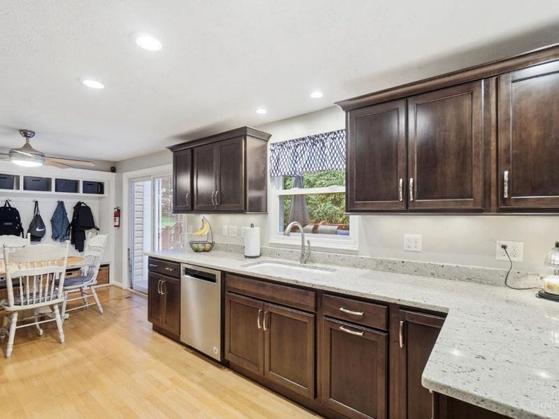 8110 Creek Woods Place, Deerfield Township, OH 45039 Photo 16