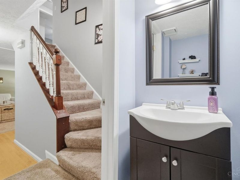8110 Creek Woods Place, Deerfield Township, OH 45039 Photo 27