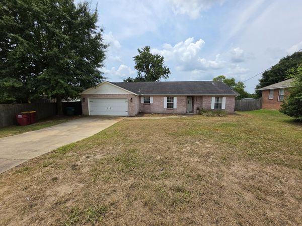 404 Riverchase Boulevard, Crestview, FL 32536