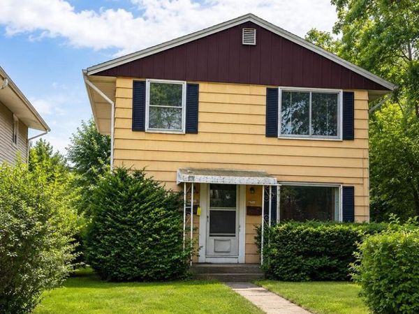 6709 W Carmen AVENUE, Unit 6711, Milwaukee, WI 53218