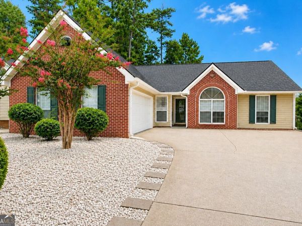 5165 Sterling Trace Court NW, Lilburn, GA 30047