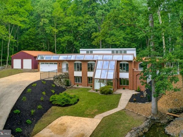 1353 HILLTOP ROAD, NARVON, PA 17555
