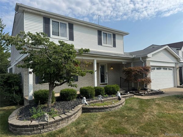42714 Castle Drive , Canton Township, Mi 48188