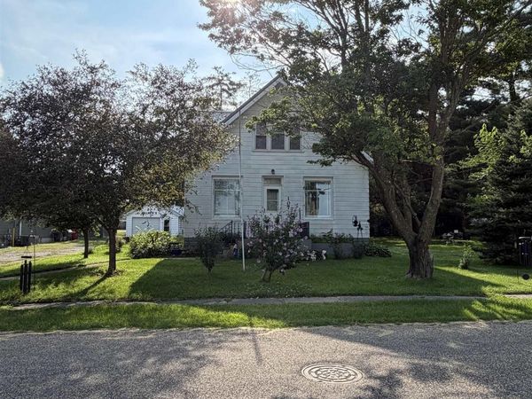 107 North Street, Mount Auburn, IA 52313