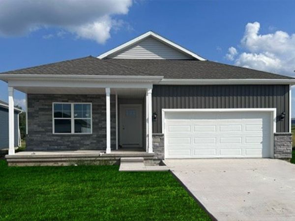 2790 Cecelia Drive, Hiawatha, IA 52233