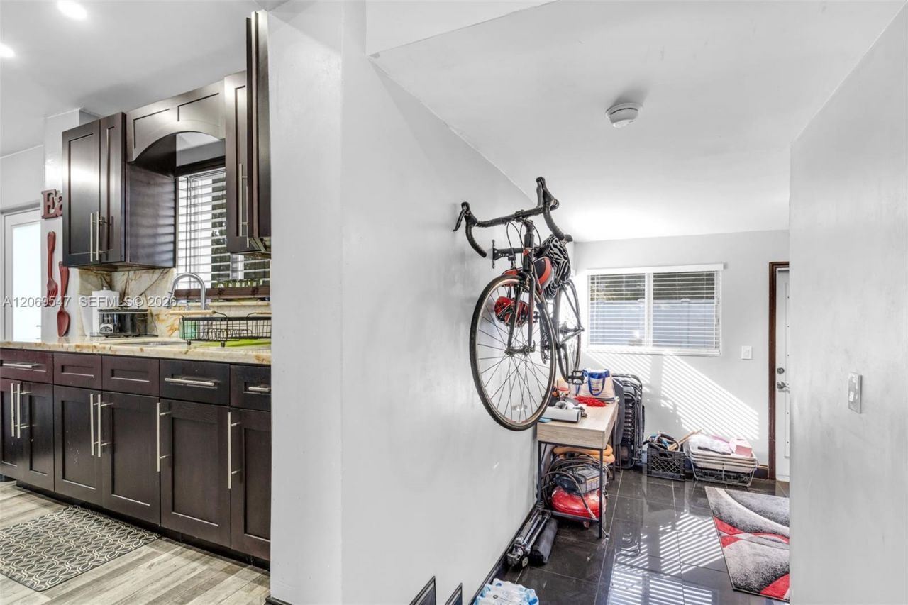 9402 NW 2nd Pl , Miami Shores, FL 33150 Photo