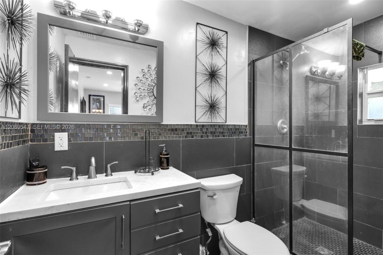 9402 NW 2nd Pl , Miami Shores, FL 33150 Photo