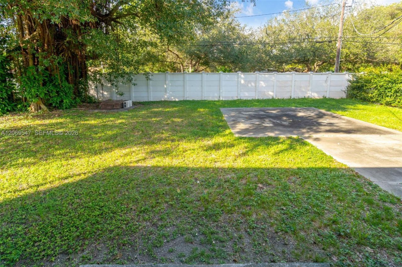 9402 NW 2nd Pl , Miami Shores, FL 33150 Photo