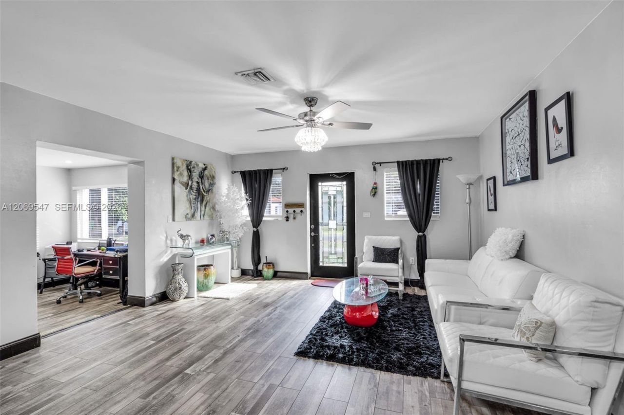 9402 NW 2nd Pl , Miami Shores, FL 33150 Photo