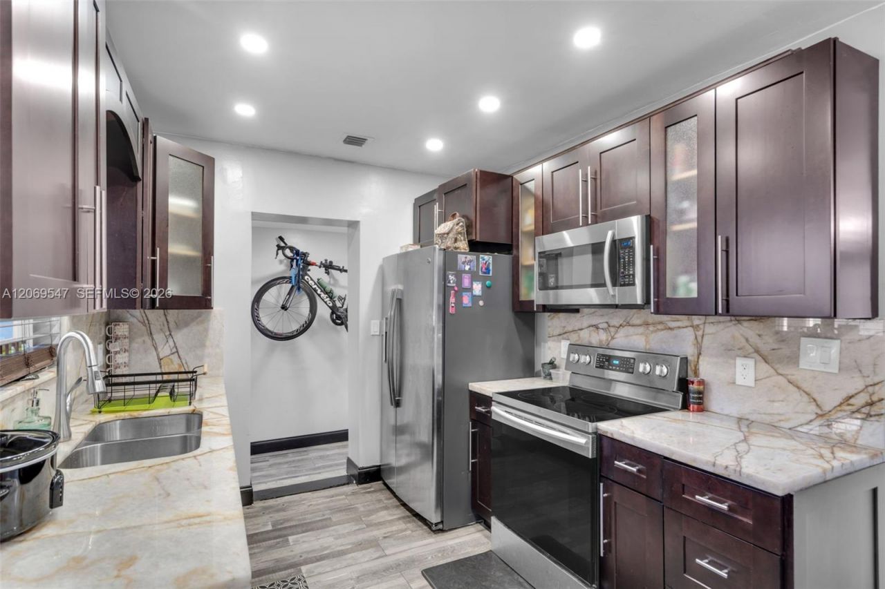9402 NW 2nd Pl , Miami Shores, FL 33150 Photo