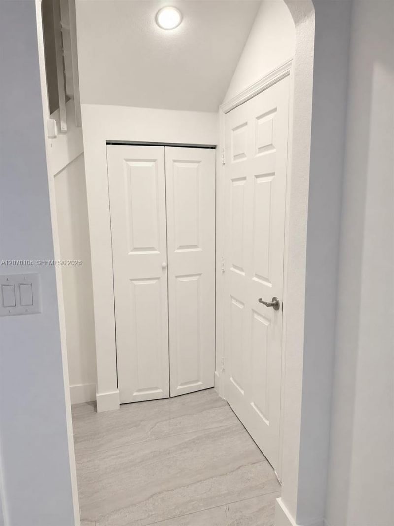 9229 W 33rd Way , Hialeah, FL 33018 Photo
