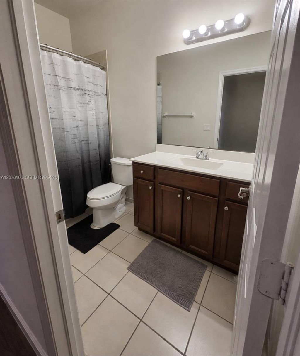 9229 W 33rd Way , Hialeah, FL 33018 Photo