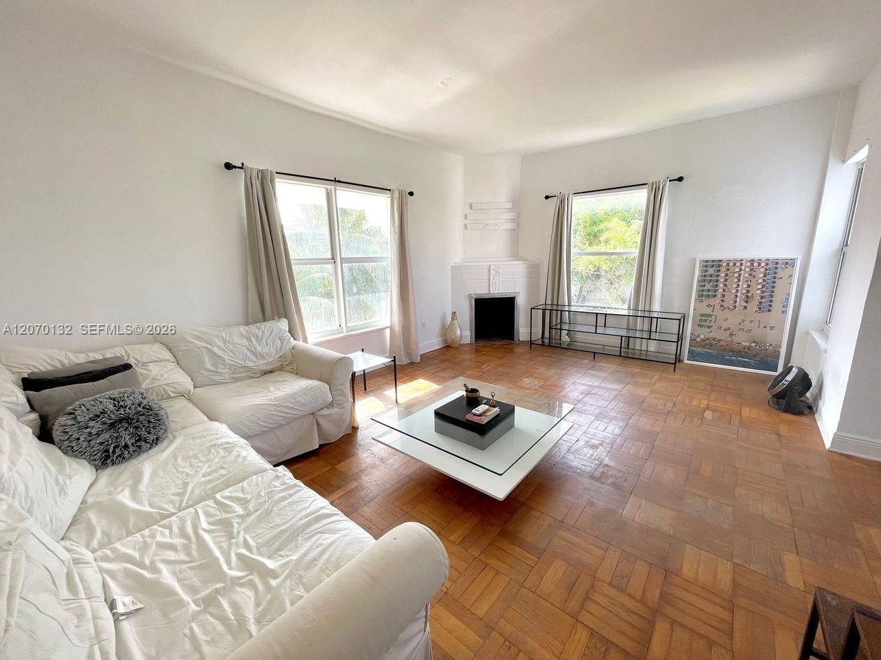 4035 N Meridian Ave, Unit 305, Miami Beach, FL 33140 Photo