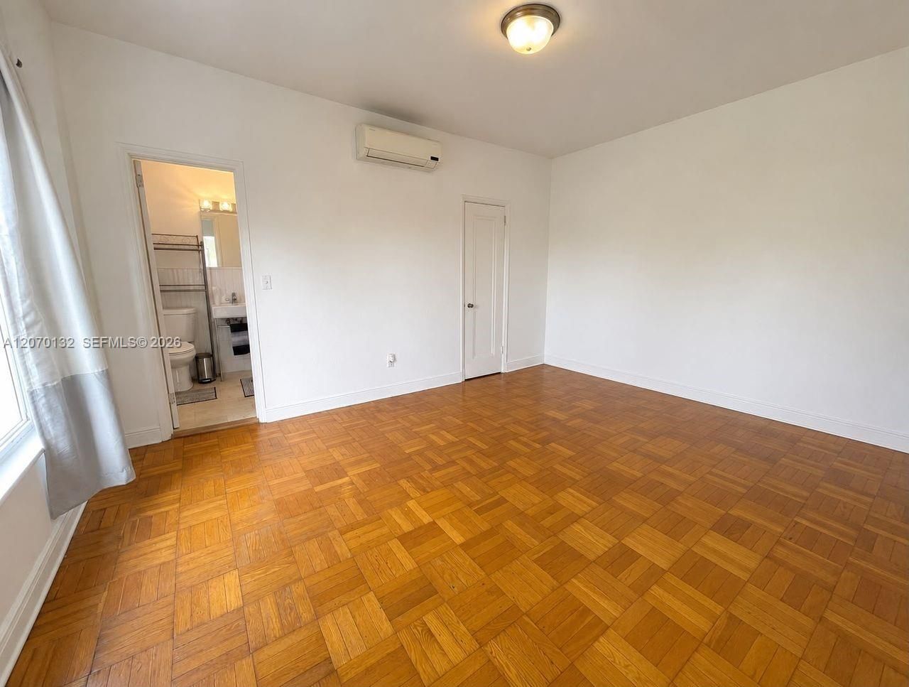 4035 N Meridian Ave, Unit 305, Miami Beach, FL 33140 Photo