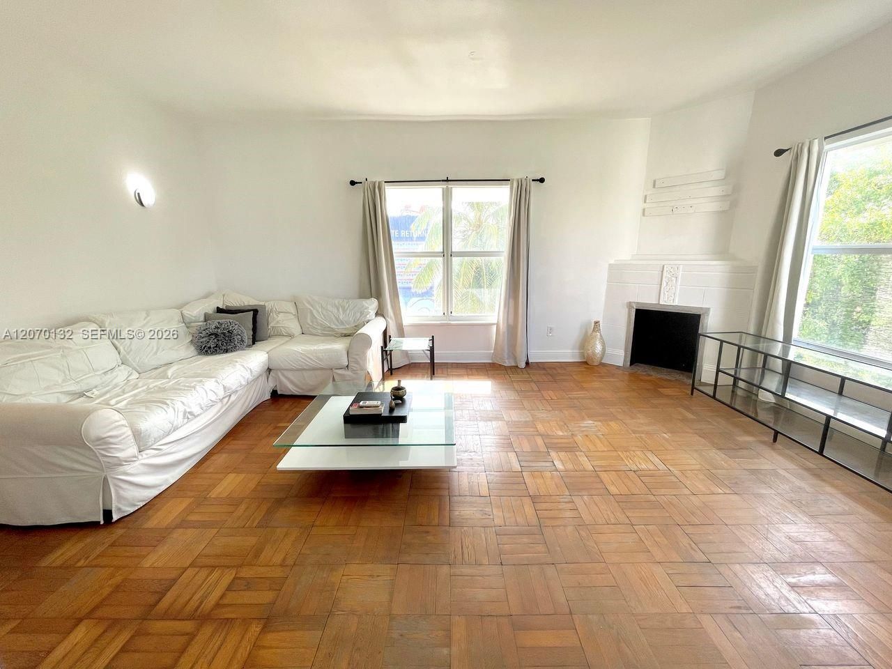 4035 N Meridian Ave, Unit 305, Miami Beach, FL 33140 Photo