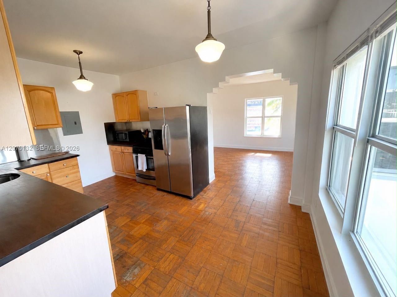 4035 N Meridian Ave, Unit 305, Miami Beach, FL 33140 Photo