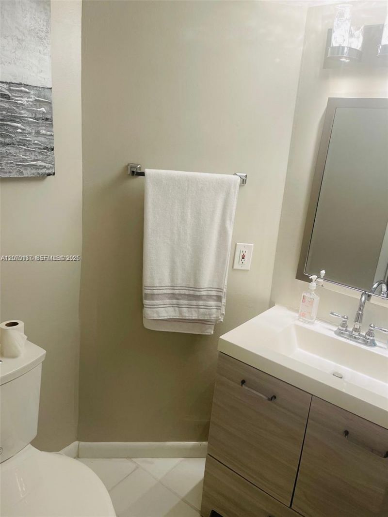 10551 W Broward Blvd , Unit 111, Plantation, FL 33324 Photo