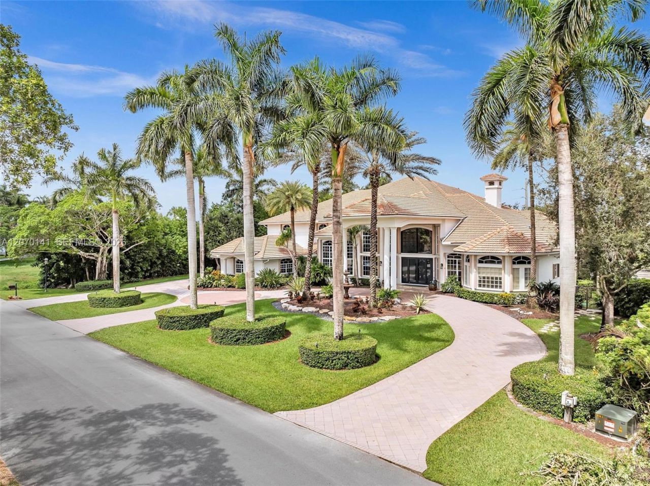 3828 Pine Lake Dr , Weston, FL 33332 Photo