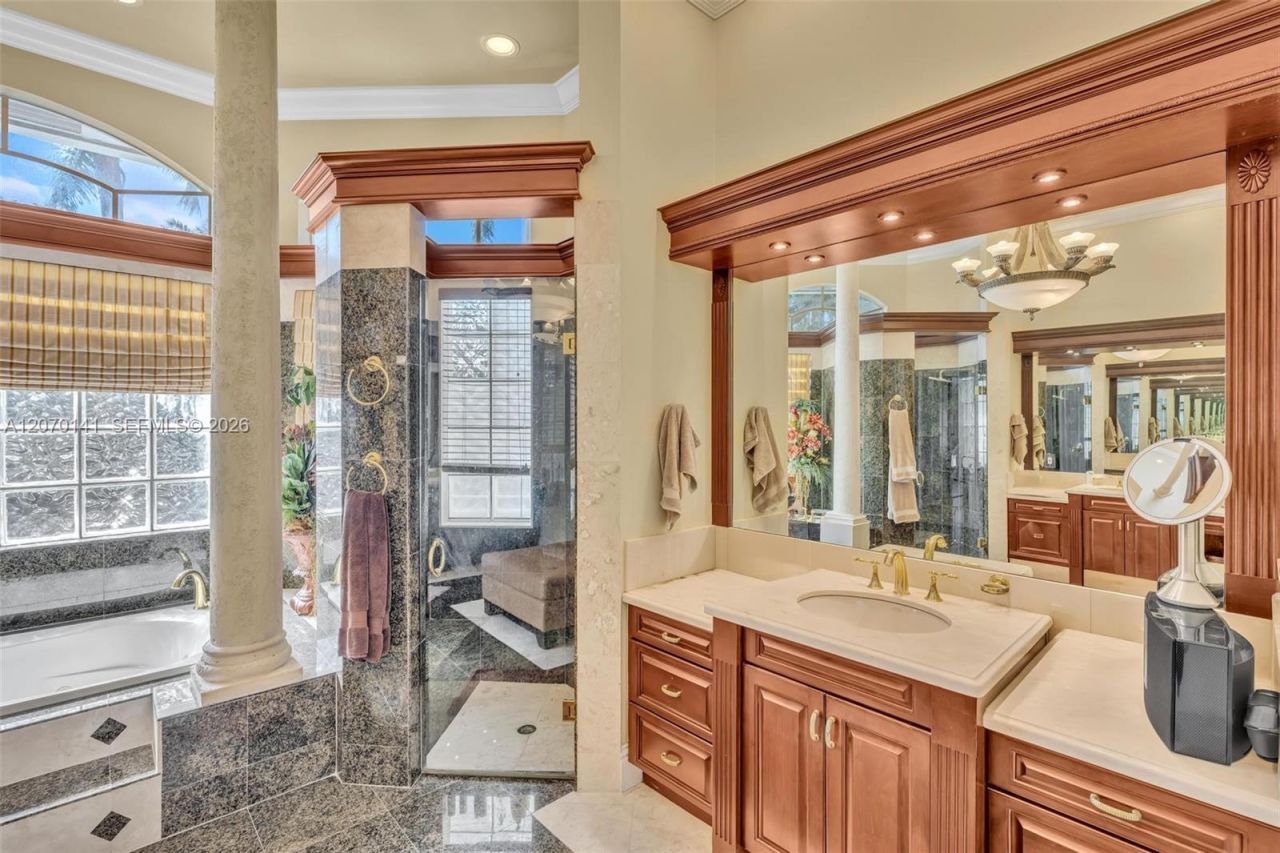 3828 Pine Lake Dr , Weston, FL 33332 Photo