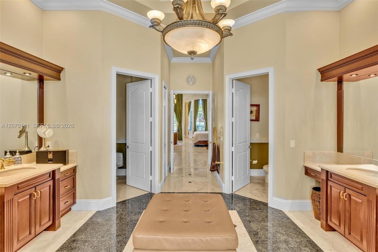 3828 Pine Lake Dr , Weston, FL 33332 Photo