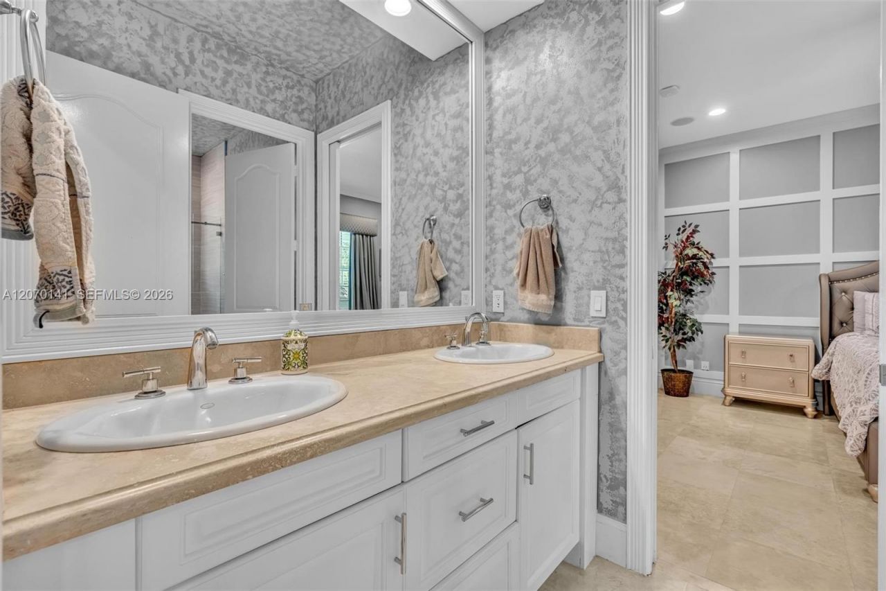 3828 Pine Lake Dr , Weston, FL 33332 Photo