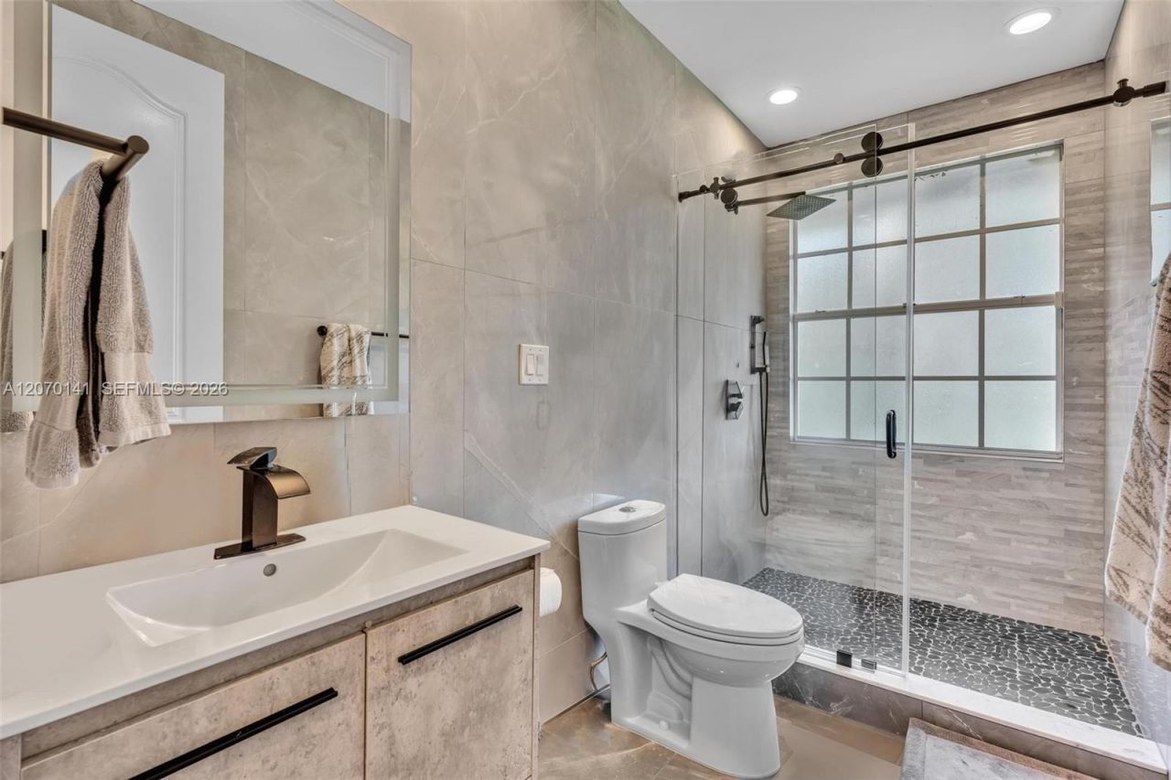 3828 Pine Lake Dr , Weston, FL 33332 Photo
